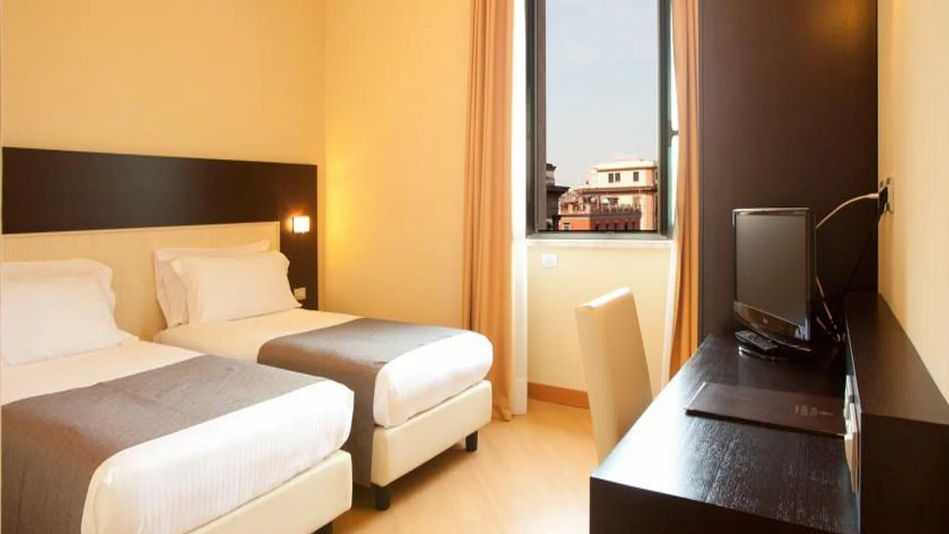 Hotel Neapol