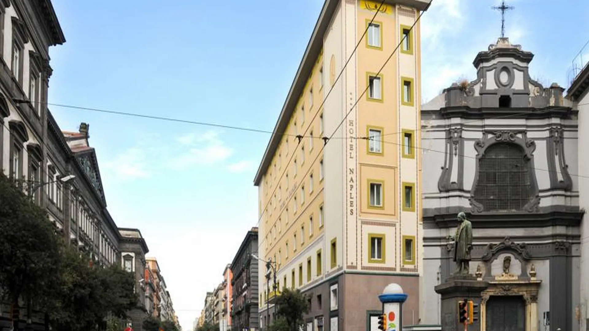 Hotel Neapol