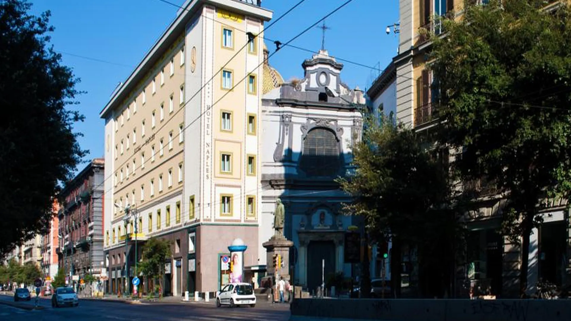 Hotel Neapol